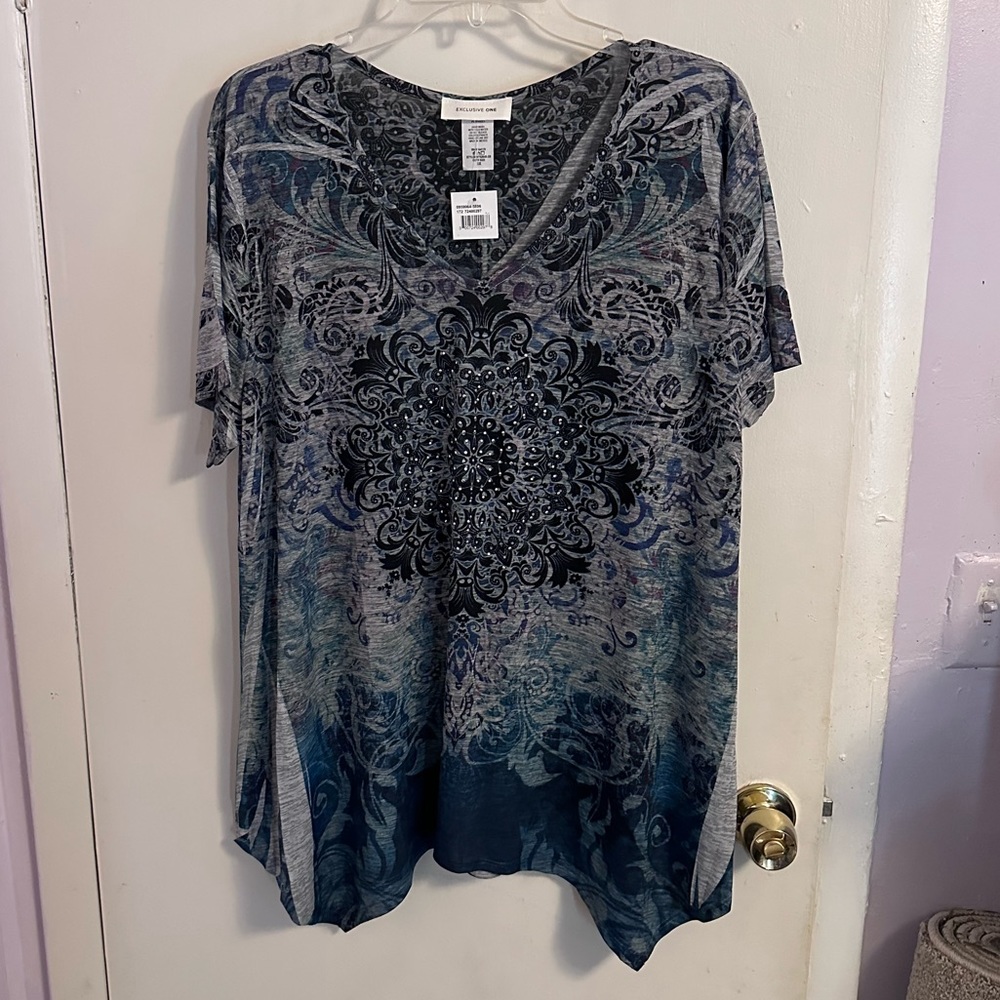 Exclusive One 3x nwt. Sparkles too!